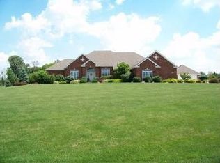 19029 Amstutz Rd, Auburn, IN 46706