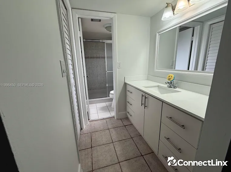155 Lakeview Dr — Photo 4