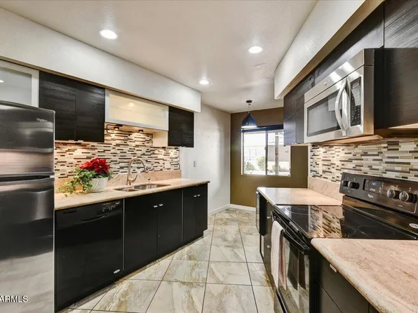 11061 W Coggins Drive, Sun City, AZ 85351