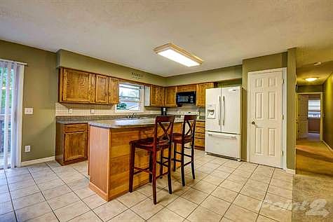 1814 W Kilgore (low res) (2 of 20)