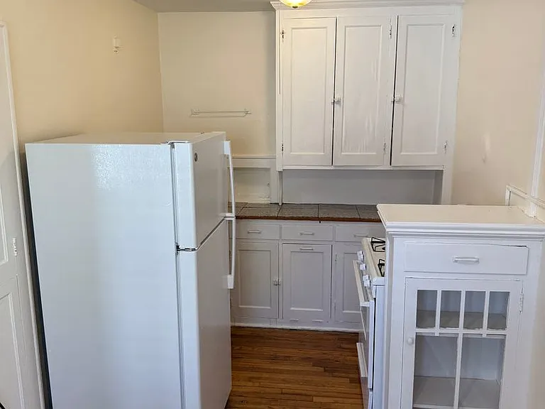 Morrison Apartments — Photo 10