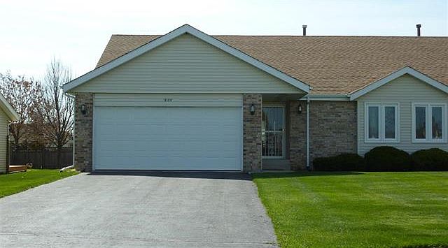 1st image of 910 Brittania Way