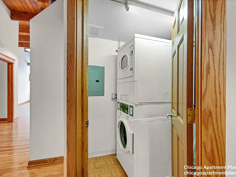 216 N May St #101 — Photo 17
