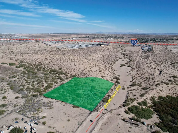 995 Anderson Rd, Socorro, TX 79927