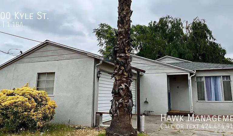 7900 Kyle St — Photo 1