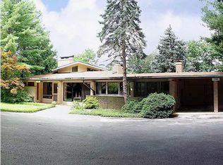 1208 Fort Stephenson Oval, Lookout Mountain, TN 37350