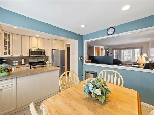 729 Hollywood Avenue, Bronx, NY 10465