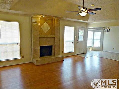 2nd image of 805 Crystal Creek Ln
