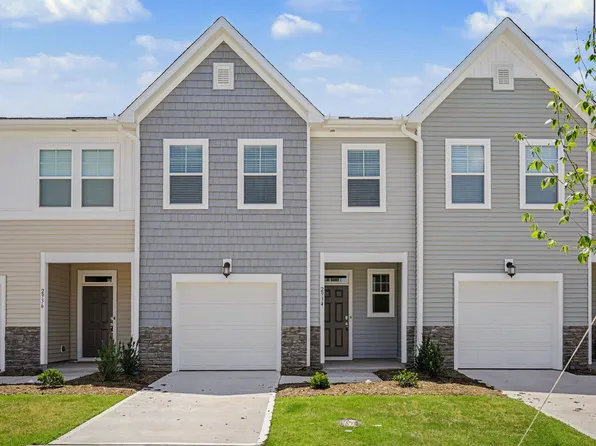 2934 Hickory Field Dr, Raleigh, NC 27616
