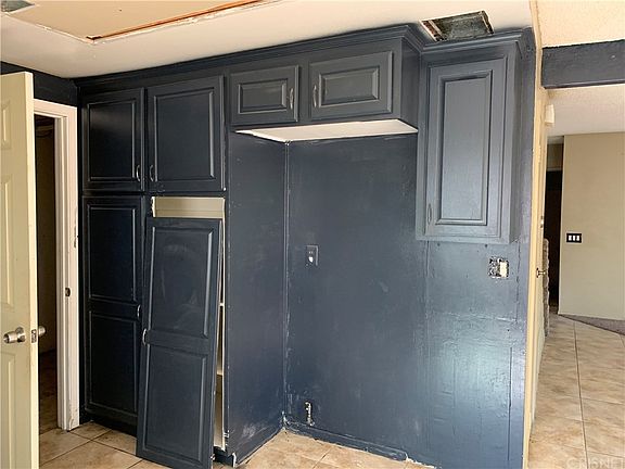4th image of 1428 N San Diego Pl