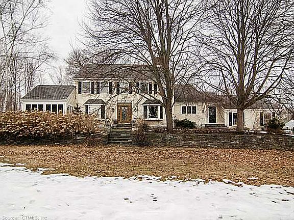 2nd image of 34 Hotchkiss Ln