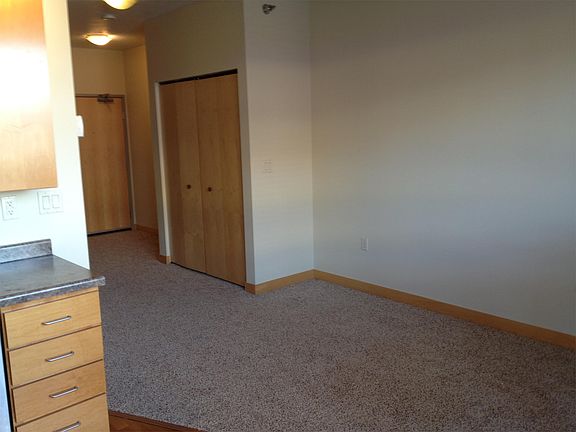 5th image of 2600 University Ave SE APT 115