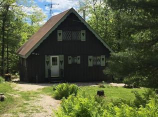66 Long Bow Ln E, Becket, MA 01223