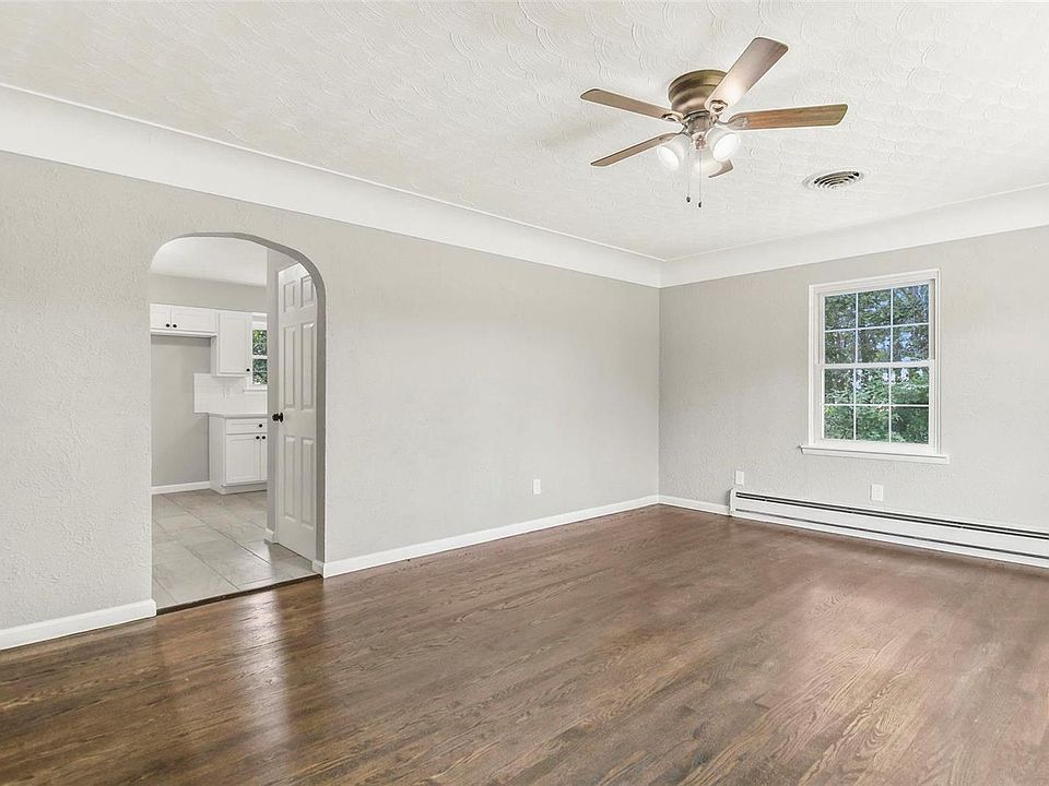 8043 Brighton Bunker Hill Rd, Bunker Hill, IL 62014 Zillow