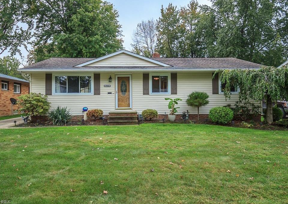 1st image of 37024 Shoreham Dr