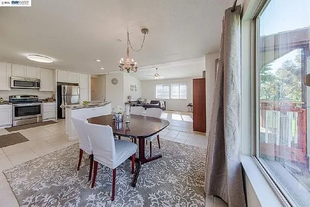 2422 Pinehurst Ct — Photo 13