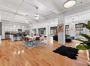 208 W 30th St #201A, New York, NY 10001