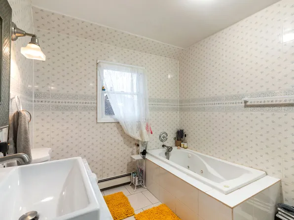 6 Mosely Avenue image 23 of 54