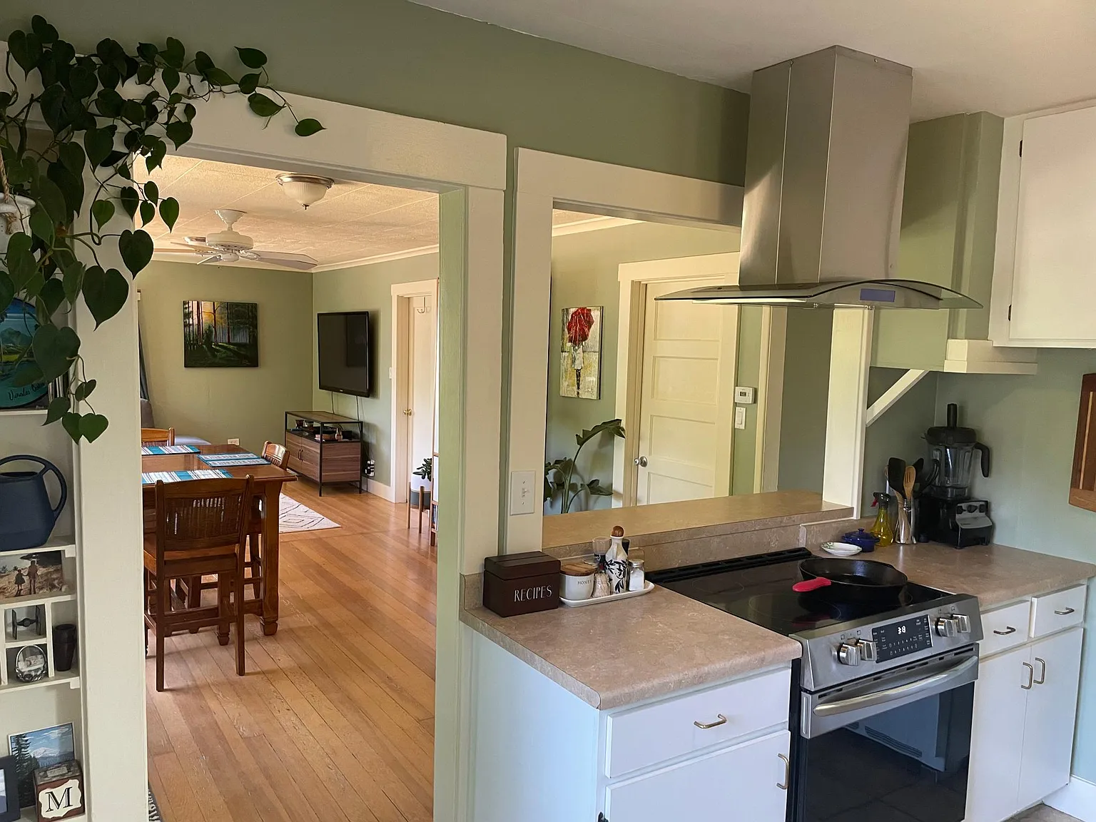 2 bed, 864 sqft, $2,650 — Photo 2