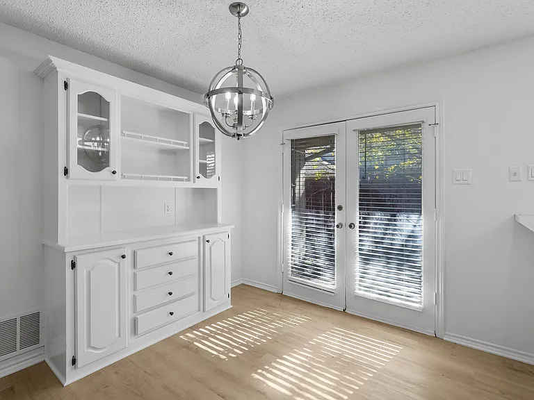 4033 Saint Christopher Ln — Photo 19