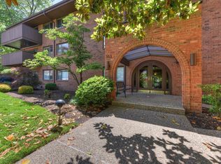 303 N Meramec Ave APT 201, Saint Louis, MO 63105