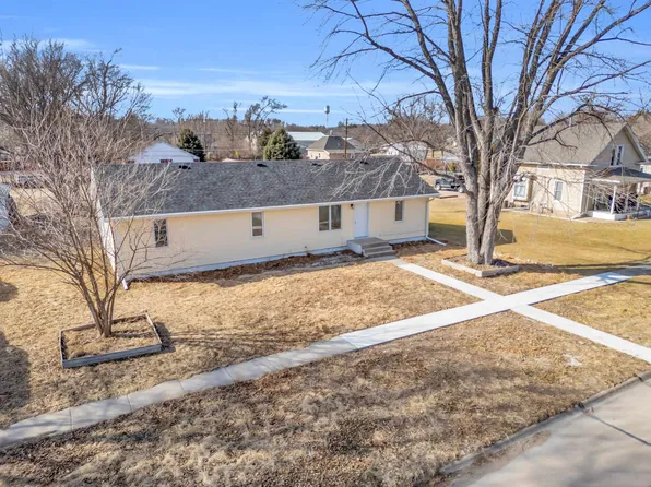 409 Silver St, Oxford, NE 68967