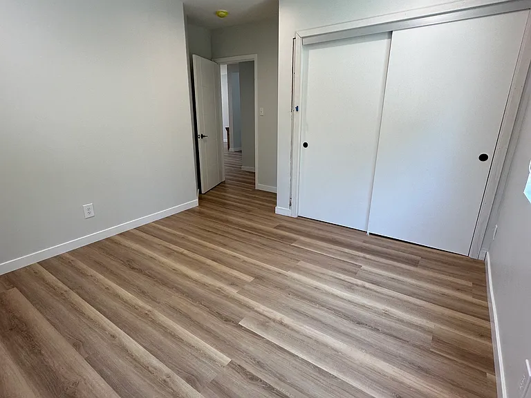 1937 Lansdowne Ave — Photo 16