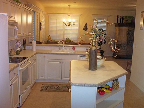 3rd image of 2256 Hampstead Ct