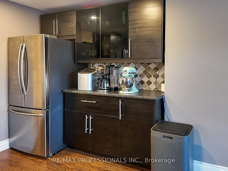 836 Concession St #206 — Photo 23