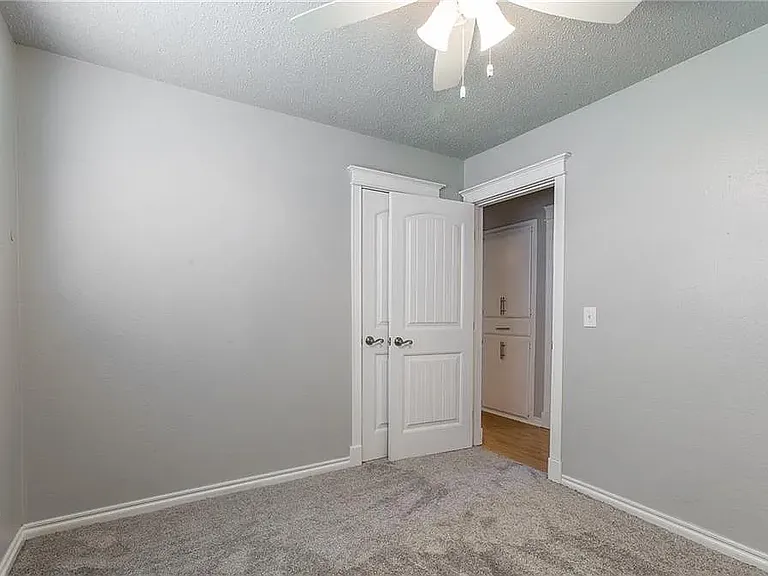 1056 NW 7th Pl — Photo 8