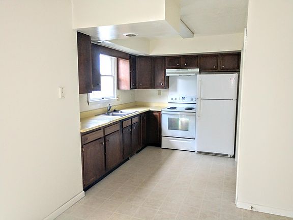 2nd image of 58403 Nathena Ln