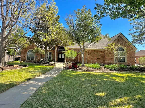 8308 Thistle Ct, North Richland Hills, TX 76182