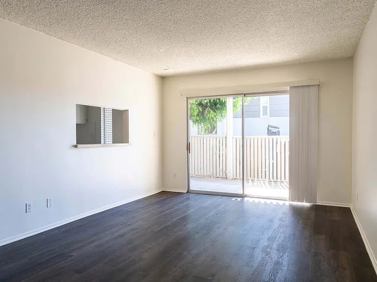 346 S Los Robles Ave #1 — Photo 6
