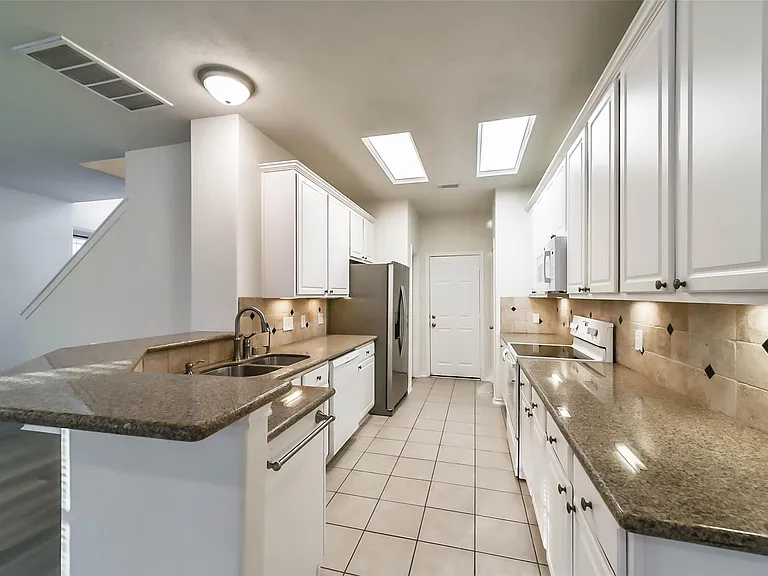 246 W Stedhill Loop — Photo 7