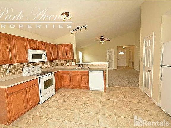 5th image of 10249 Windchime Ct