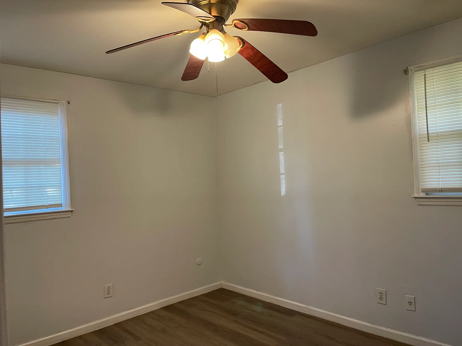 3 bed, 1.5 bath, 1200 sqft, $2,150 — Photo 3