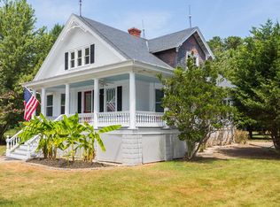 317 Main St, Reedville, VA 22539