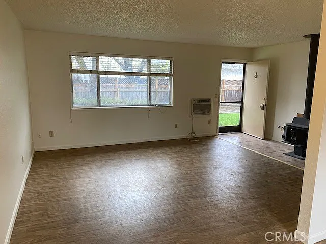 18720 Magnolia Ct — Photo 4