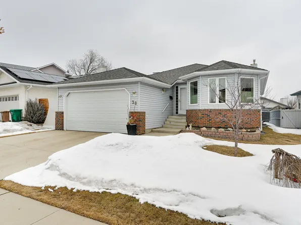 38 Highland Cres, Saint Albert, AB T8N 6K2