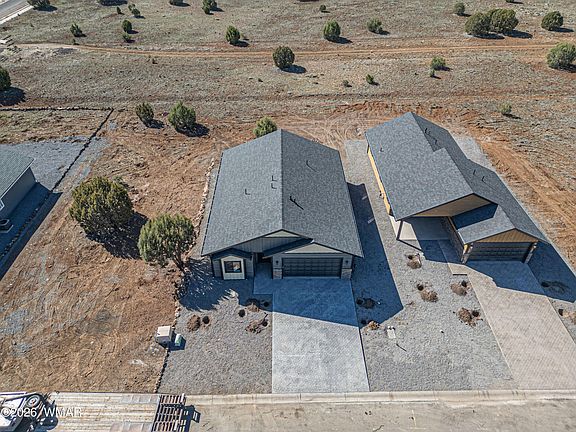 5th image of 2041 E Rimstone Dr