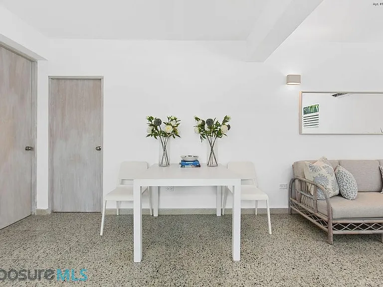 1366 Wilson #1 — Photo 3