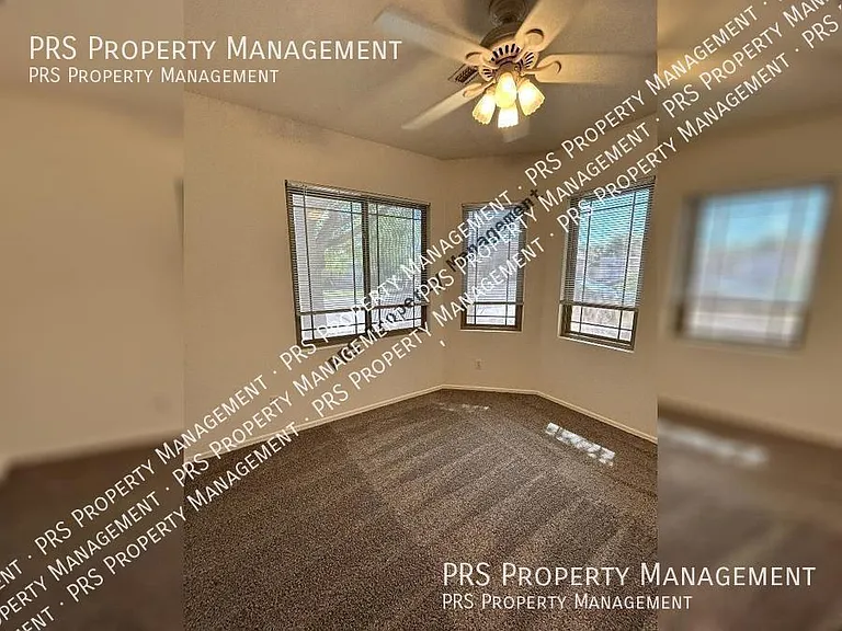8003 W Clara Ln — Photo 20
