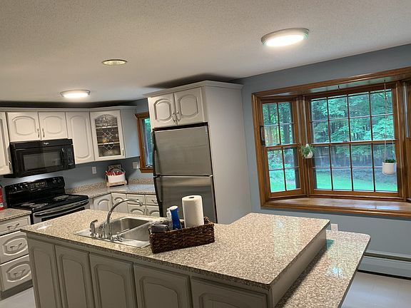Kitchen view 1 (fridge and oven have been replaced since this photo)