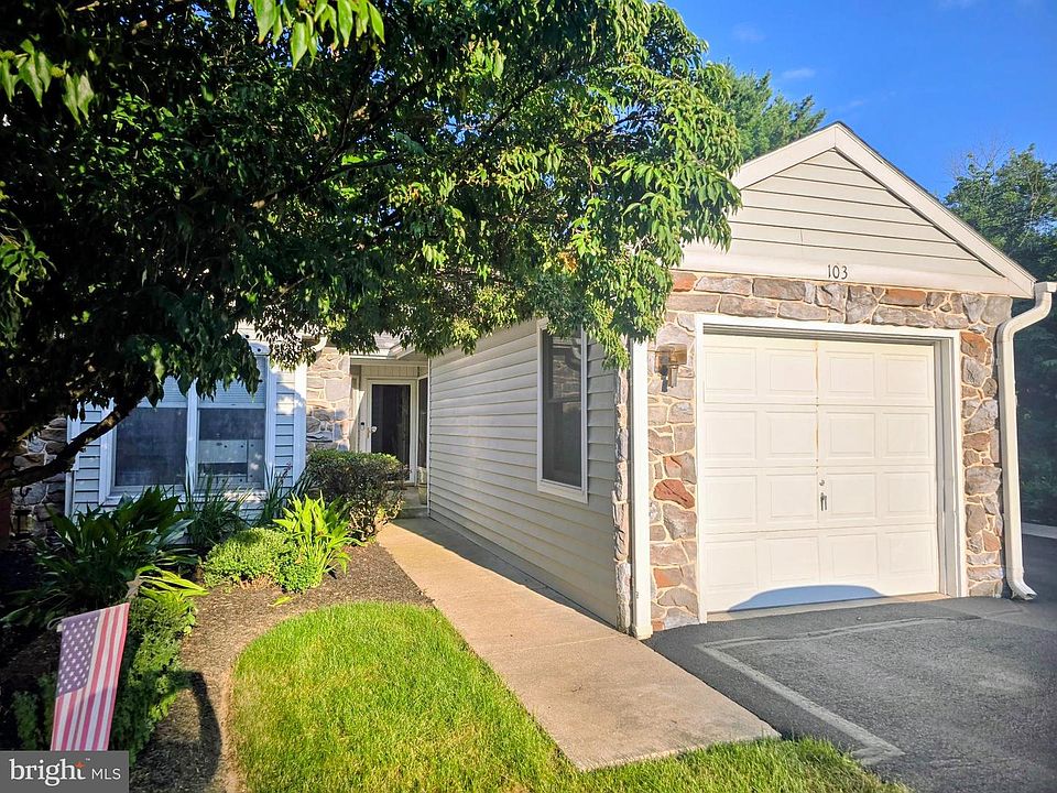 1st image of 103 Mountainstone Dr