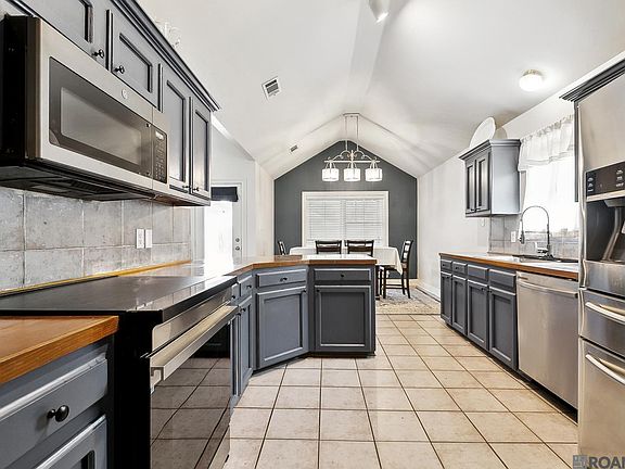 5th image of 38057 Cove Ct