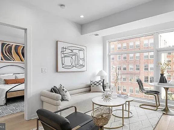 2 bed, 935 sqft, $2,950 — Photo 3