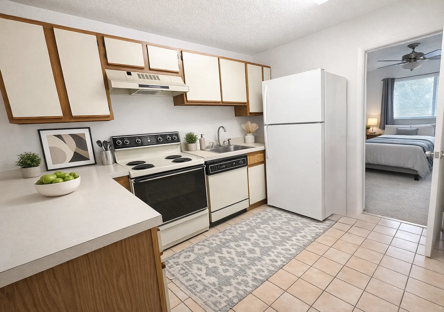 True 1 Bedroom Overlooking Doak Campbell — Photo 3