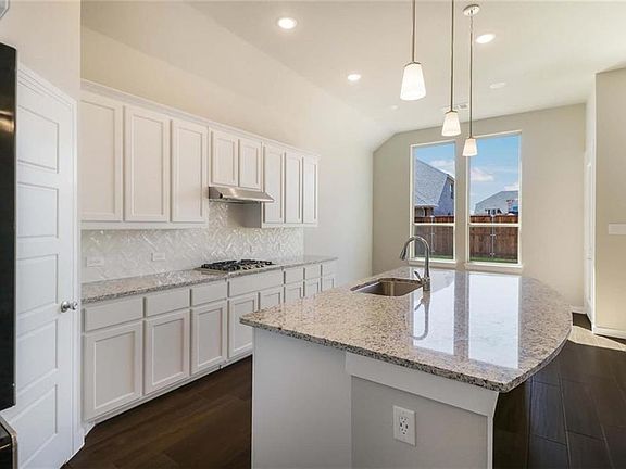 3rd image of 1808 Campground Way