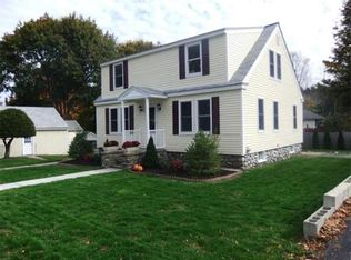 4 McKinley Ave, Methuen, MA 01844