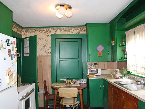 4th image of 665 Sid Dennis Ln